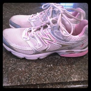 Newbalance 9.5 women’s Susan g komen shoe